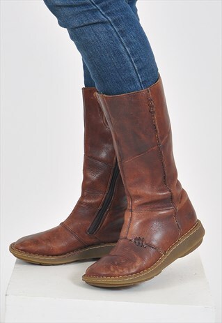 VINTAGE REAL LEATHER DR.MARTENS BOOTS IN BROWN