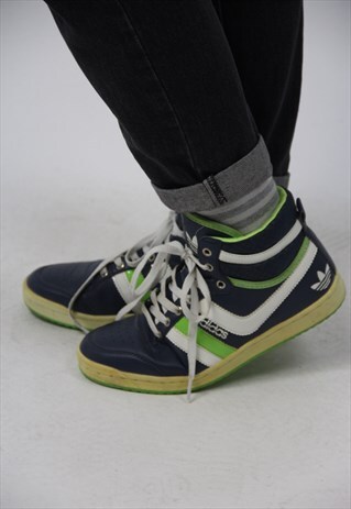 VINTAGE ADIDAS TRAINERS
