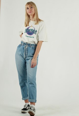 VINTAGE 90S LEVI'S 901 HIGHWAISTED MOM LIGHT BLUE JEANS