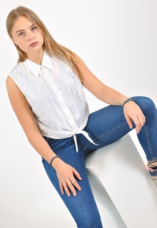 VINTAGE CROP TOP EMBROIDERED SHIRT IN WHITE