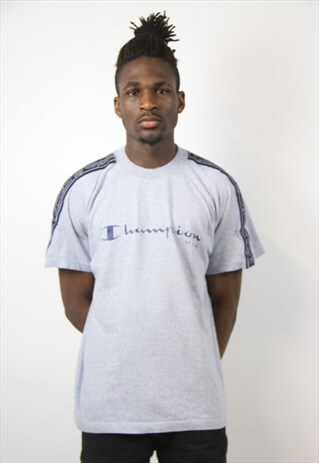 VINTAGE CHAMPION 90S T-SHIRT