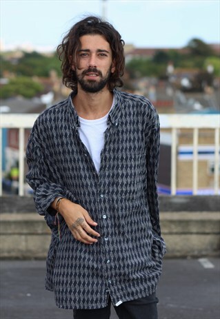 VINTAGE // 90'S // PATTERNED SHIRT
