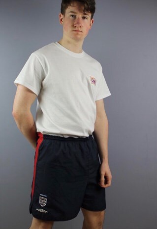 VINTAGE UMBRO FOOTBALL SHORTS IN NAVY AND RED COLOURWAY