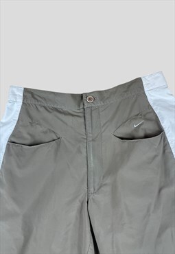 Nike Shorts  Vintage 90s  Button and zip fly  Stitched badge