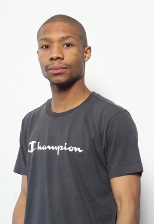 VINTAGE CHAMPION BIG LOGO SPELLOUT T-SHIRT BLACK