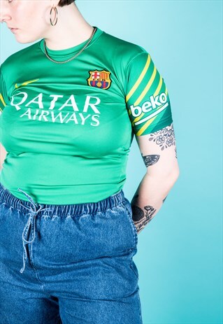 VINTAGE 1990S GREEN NIKE FOOTBALL SHIRT