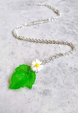 Summer Fresh Daisy Frosted Leaf Necklace