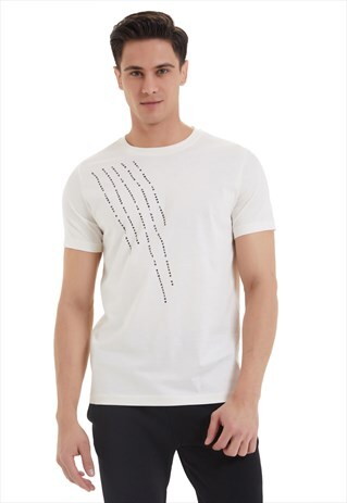 EMBRACE GRAPHIC T-SHIRT