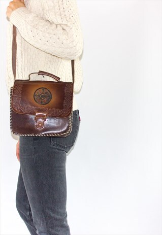 VINTAGE 70'S TOOLED LEATHER HANDBAG