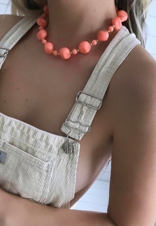 VINTAGE 60S PEACH PLASTIC BEADED NECKLACE CHOKER NECKLACE