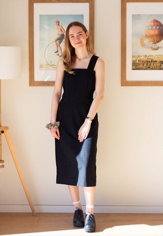 BLACK SLEEVELESS HANDMADE MIDI VINTAGE DRESS