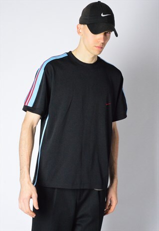 VINTAGE 90S BLACK STRIPED NIKE T-SHIRT