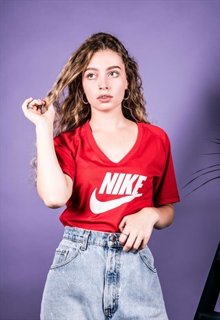 VINTAGE NIKE T-SHIRT 1990S IN RED