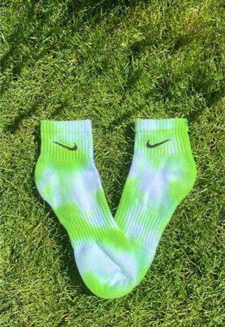 NEON GREEN TIE DYE NIKE ANKLE SOCKS
