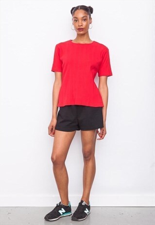 RARE BURBERRYS VINTAGE RED RIBBED T-SHIRT