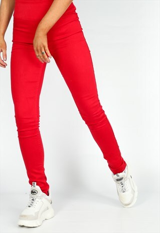 VINTAGE PIECES HIGH WAISTED JEANS IN RED