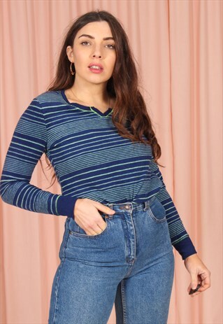 VINTAGE 90S V-NECK FLEECE IN NAVY STRIPE PRINT