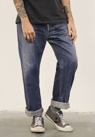 VINTAGE BLUE LEVI'S 501 JEANS