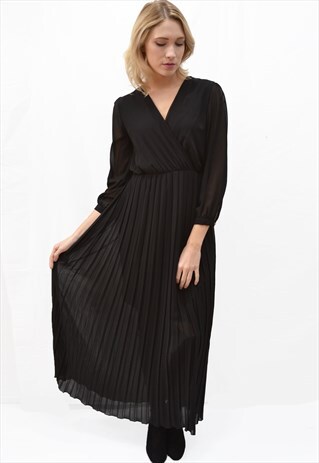PLEATED MAXI DRESS (BLACK)