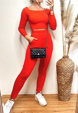 Off shoulder cropped knitted top and leggings suits set