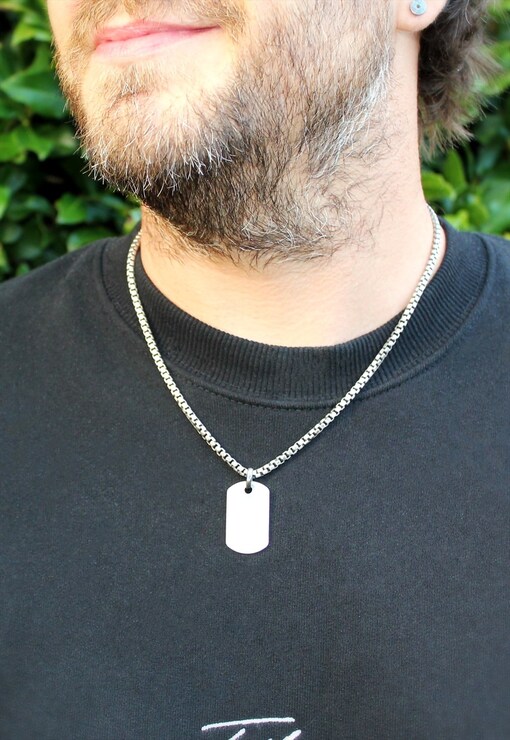 garment image