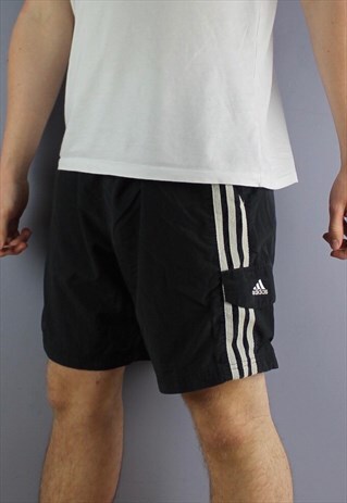 VINTAGE ADIDAS SHORTS IN DARK NAVY WITH POCKETS, EMBROIDERED