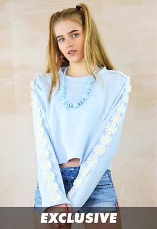 EXCLUSIVE BABY BLUE DAISY JUMPER