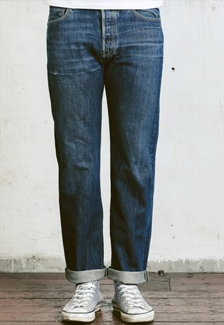 VINTAGE LEVIS 501 JEANS