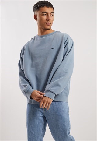 VINTAGE NIKE SWEATSHIRT