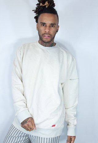EMBROIDED NIKE SWEATSHIRT