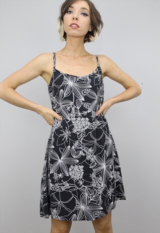 VINTAGE 90S FLORAL PATTERNED SUMMER DRESS