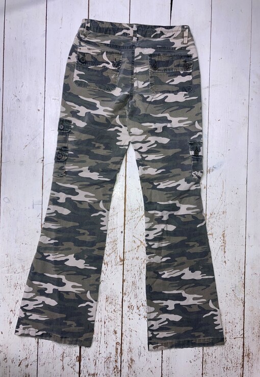 garment image