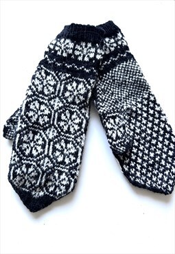 Black N White Mohair Knit Warm Mittens