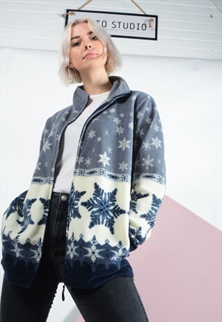 VINTAGE 90S FLEECE JACKET IN WINTER PATTERN .