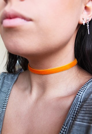 ORANGE VELVET CHOKER