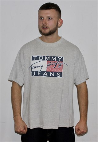 VINTAGE TOMMY HILFIGER SPELL OUT FLAG T-SHIRT XL