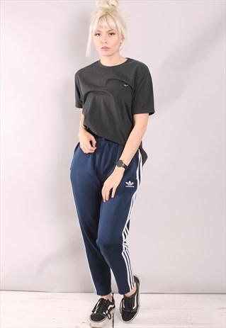 VINTAGE NIKE T-SHIRT