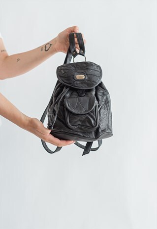 VINTAGE 90S GRUNGE SMALL RUCKSACK IN PATCH