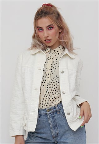 90'S VINTAGE FENDI JACKET EMBOSSED LOGO JACKET IN WHITE