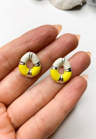 1980'S WHITE & YELLOW LOOP STUDS