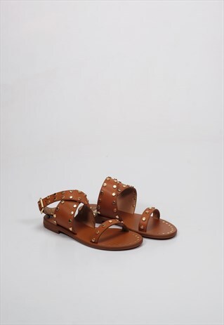 VALERIA CAMEL