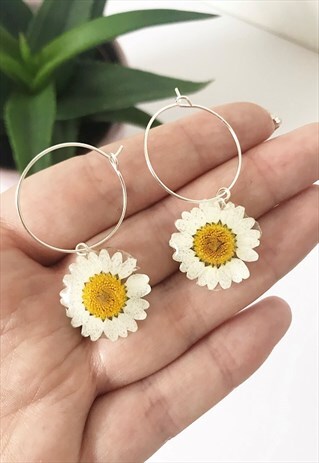 DAISY HOOP EARRINGS, FLOWER EARRINGS, SPRING ACCESSORIES