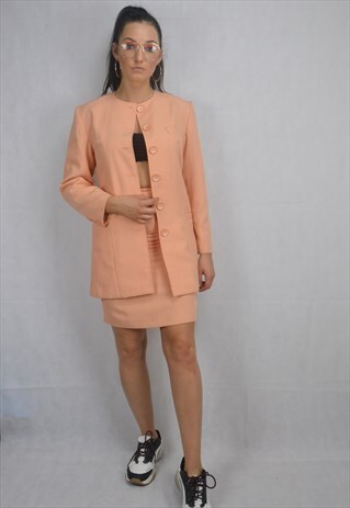 VINTAGE PINK CLASSIC 80'S SUIT.