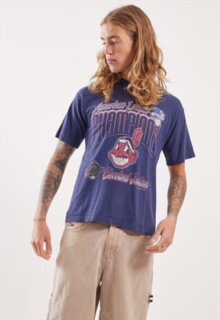 VINTAGE CLEVELAND INDIANS GRAPHIC T-SHIRT
