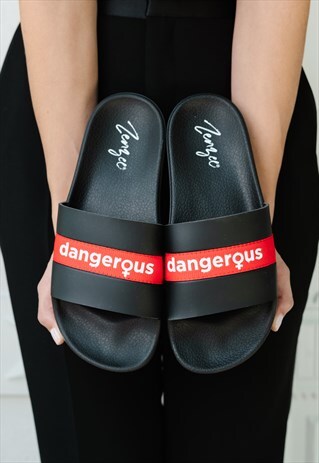 DANGEROUS WOMAN POOL SLIDE SANDAL