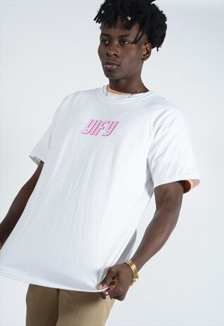 WHITE SHADOW T-SHIRT IN WITH PINK LOGO