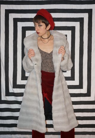 BEAUTIFUL VINTAGE 50'S SILVER GREY FAUX FUR COAT