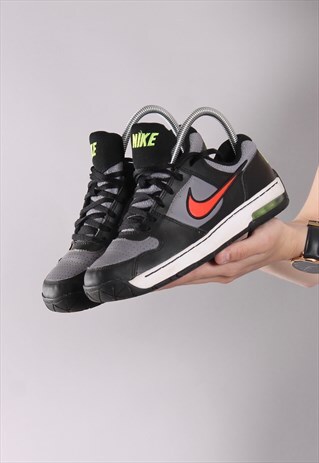 VINTAGE NIKE TRAINERS SIZE UK 5