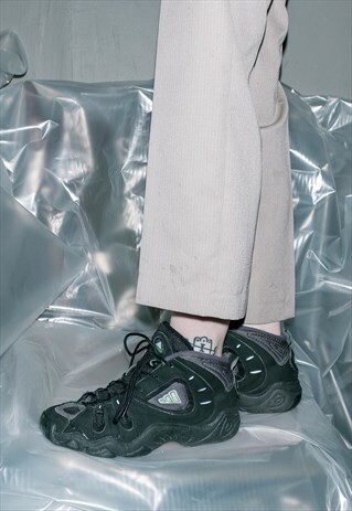 VINTAGE BLACK HIGH SNEAKERS / 1990S