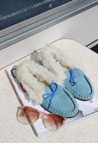 DEADSTOCK VINTAGE 1970S BABY BLUE REAL SUEDE SLIPPERS